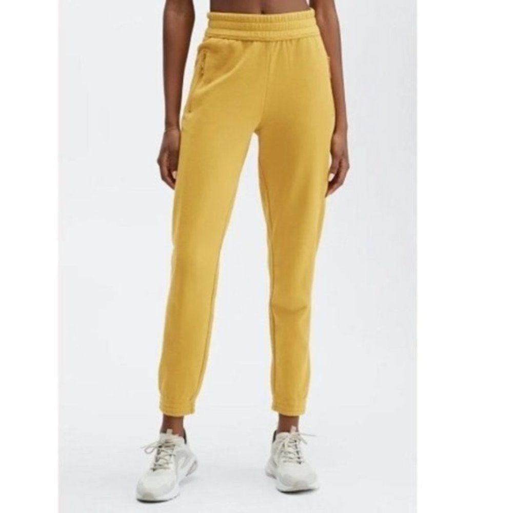 Fabletics Eco-Conscious Slim Sweatpants M Mustard Yellow Gold NEW Joggers